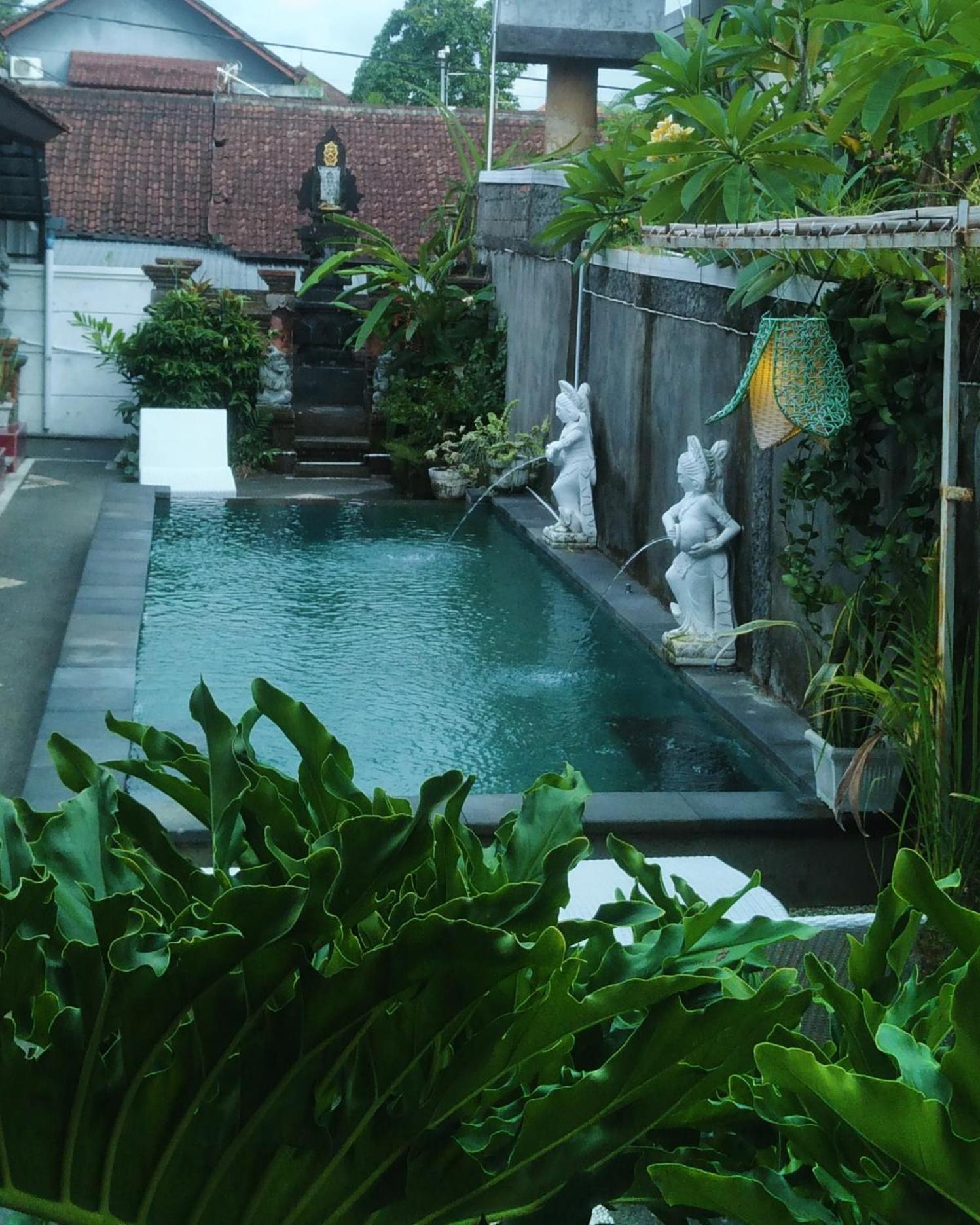 Inn Between Ubud Extérieur photo